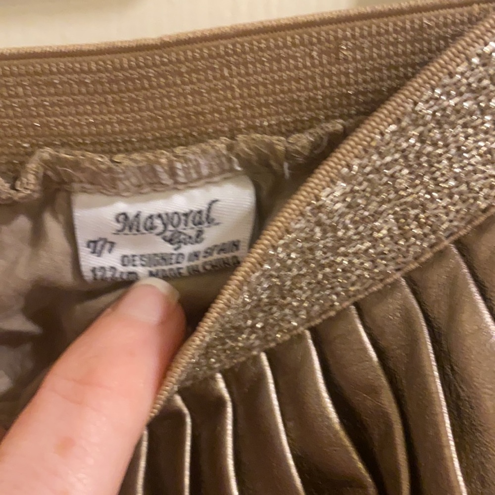 Stunning gold pleated boutique mayoral skirt - Picture 2 of 2